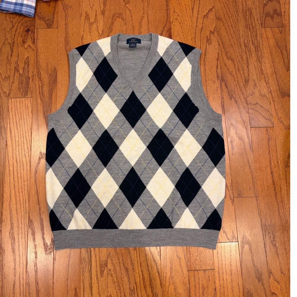 Brooks Brothers 346 Mens Argyle Sweater Vest 100% Merino Wool Grey Navy Large